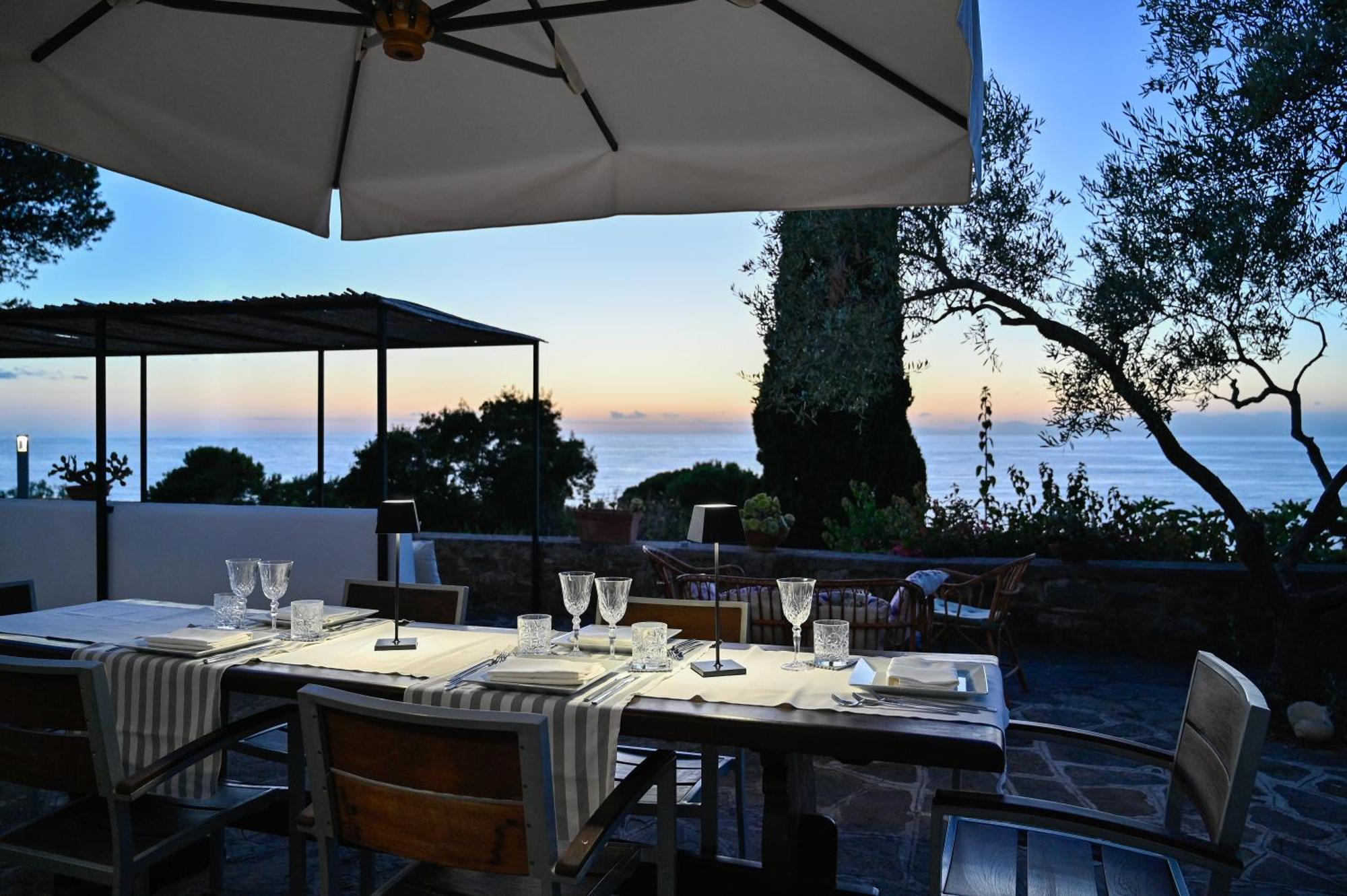 Albeca Boutique Hotel - Relais De Charme Sul Mare Castellabate Exterior photo